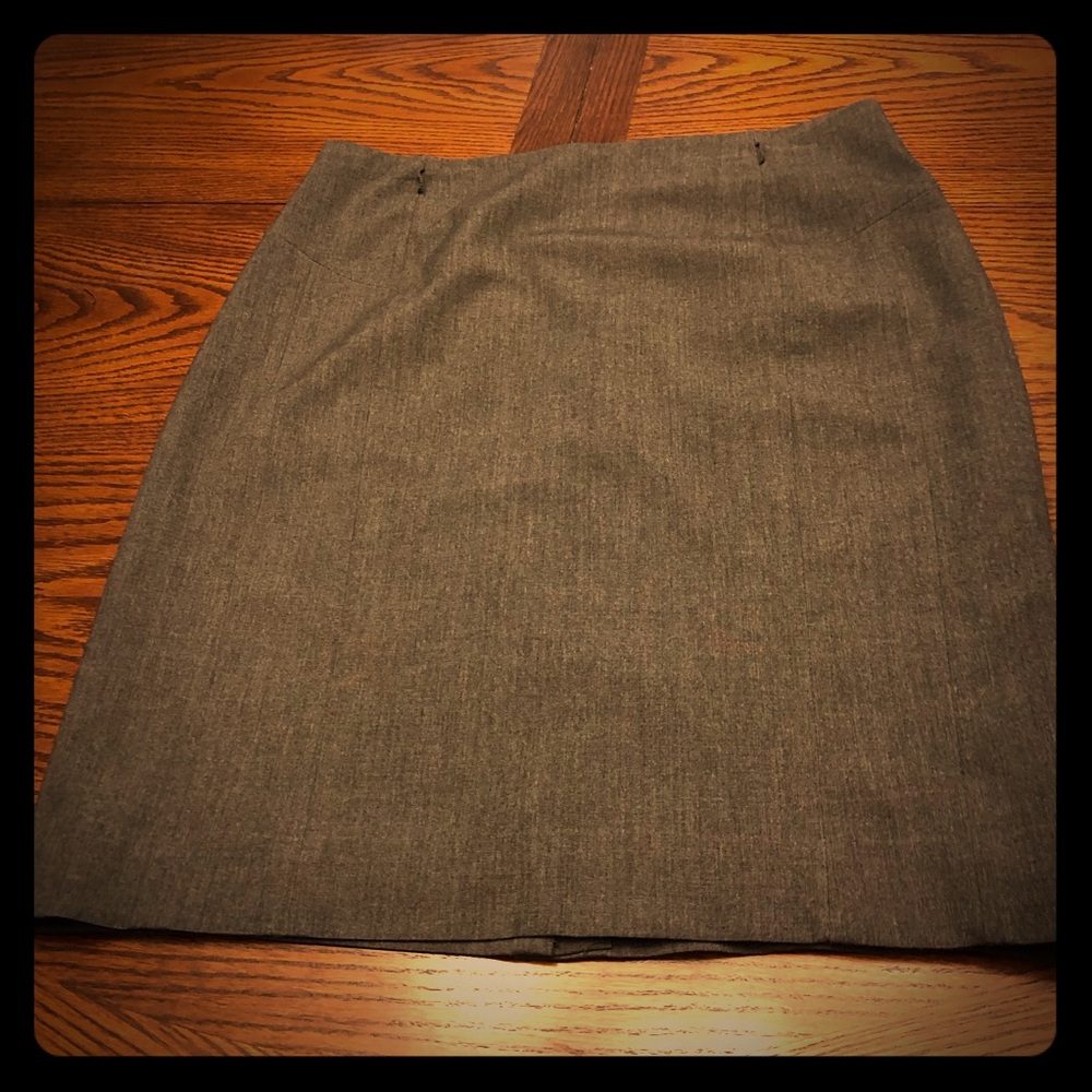 2/$30 H&M Pencil Skirt Gray Sz 10 EUC